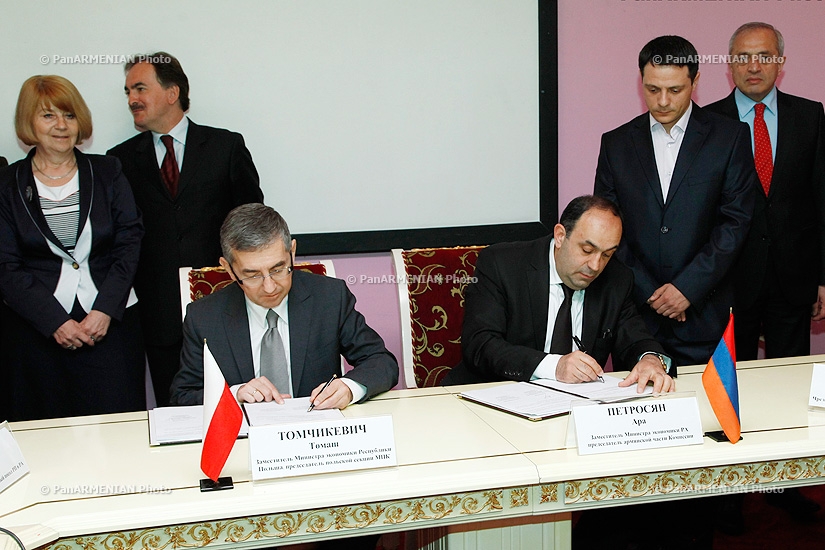 Armenian-Polish intergovernmental commission signed protocol on economic cooperation during its 3rd session