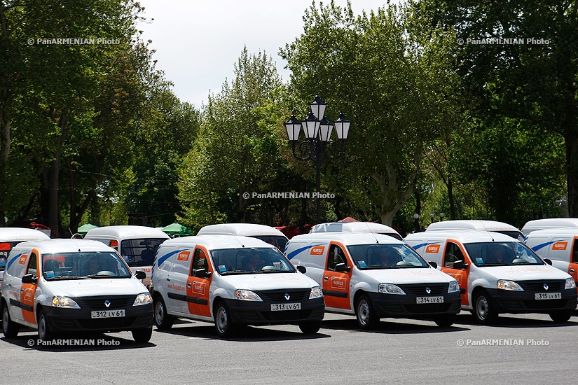 На Площади Республики состоялась презентация и торжественный запуск 25 новых автомобилей ЗАО «Айпост»