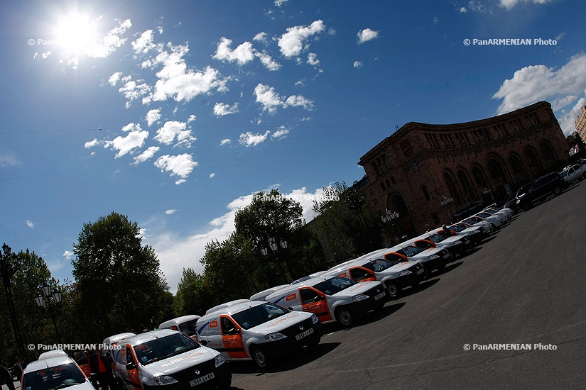 Presentation of 25 new cars of Haypost CJSC took pace in Republic Square