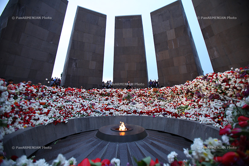 Памятник жертвам геноцида в гатчине. Цицернакаберд 24 апреля. Цицернакаберд 1915. Памятник жертвам геноцида в Ереване.