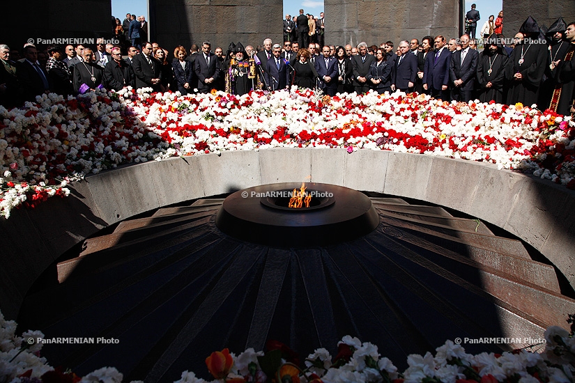 98-ая годовщина Геноцида армян: Мемориал жертв Геноцида армян в Ереване