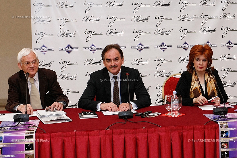 Press conference on Armmono international theater festival