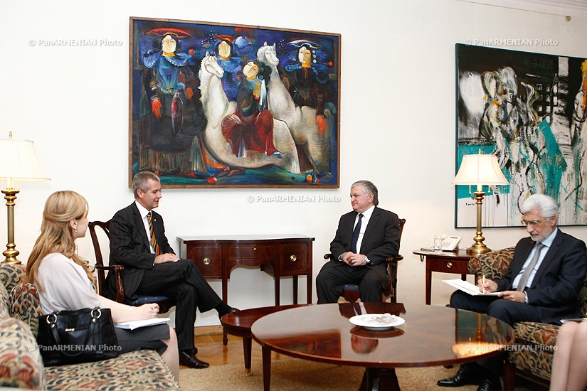 Министр иностранных дел РА Эдвард Налбандян принял Пола Майлера, недавно назначенного посла Австралии в Армении