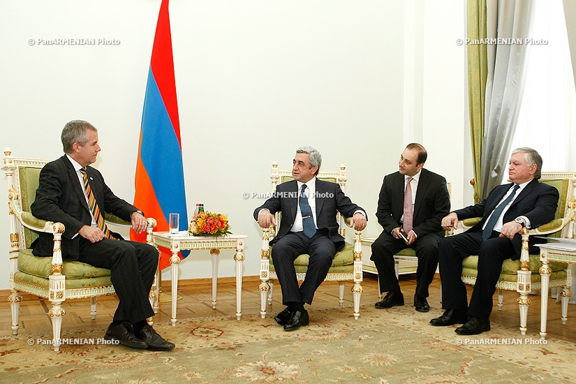 Президент Армении Серж Саргсян принял Пола Майлера, недавно назначенного посла Австралии в Армении