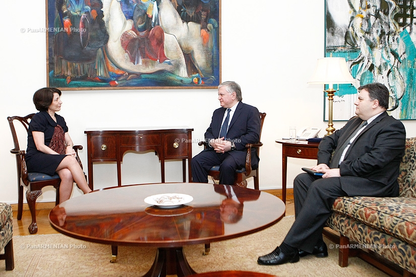 Министр иностранных дел РА Эдвард Налбандян провел прощальную встречу с послом Бразилии в Армении Марселой Марией Никодемос