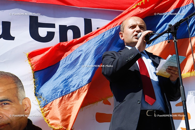 Hello Yerevan bloc of parties held a rally on Freedom Square