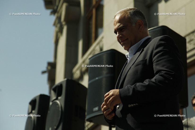 Hello Yerevan bloc of parties held a rally on Freedom Square