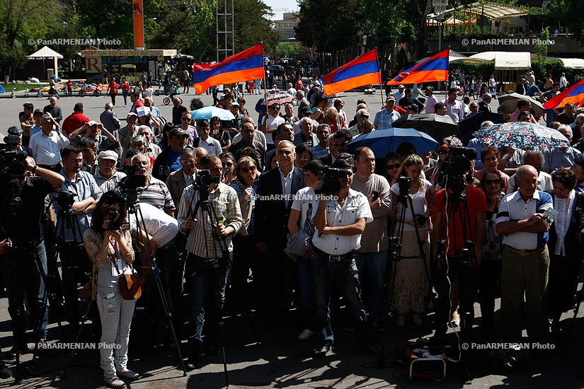 На площади Свободы прошел митинг союза партий «Здравствуй, Ереван»