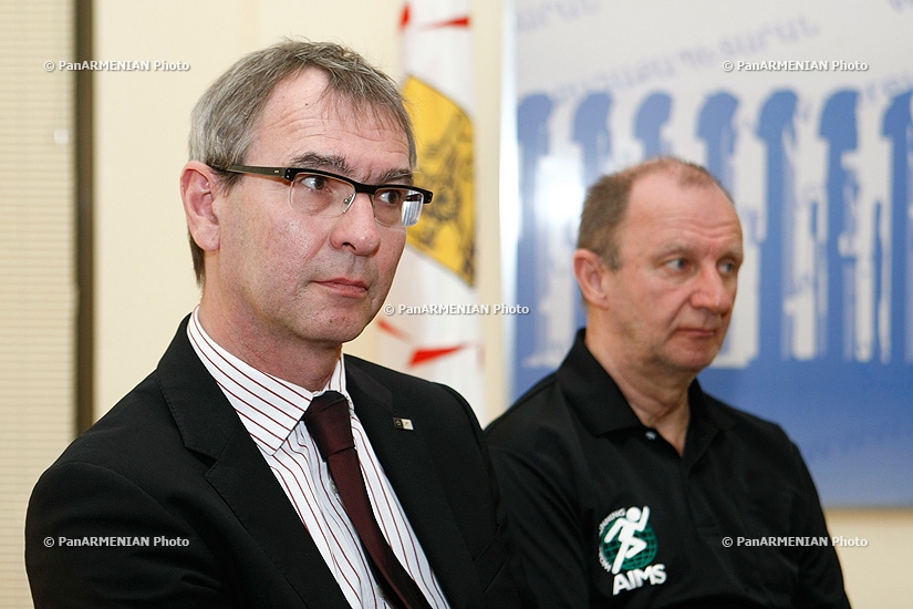 Presentation Yerevan Business Run 2013 contest's programm