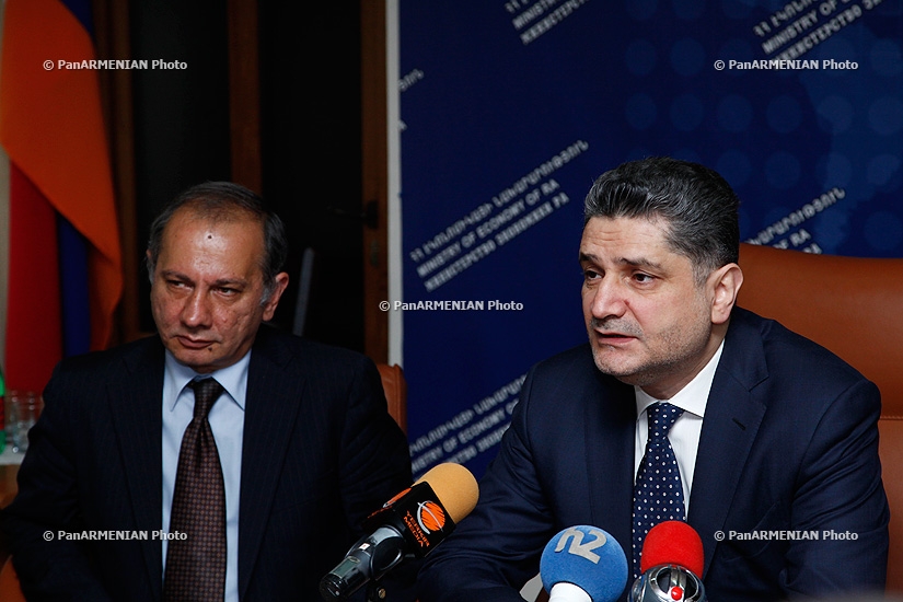 Премьер-министр Тигран Саргсян представил нового Министра Экономики Армении Ваграма Аванесяна