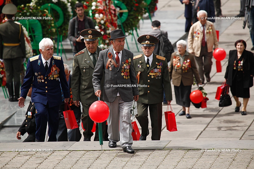 Celebrations dedicated to WWII victory take place in Yerevan Victory Park 