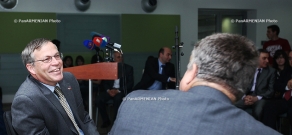  Посол США в Армении Джон Хефферн встретился с членами Клуба победителей Ежегодной образовательной награды президента страны