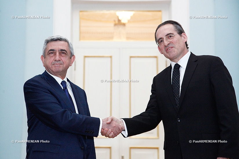 RA President Serzh Sargsyan receives the newly appointed Ambassador of New Zealand to Armenia Hamish Cooper
