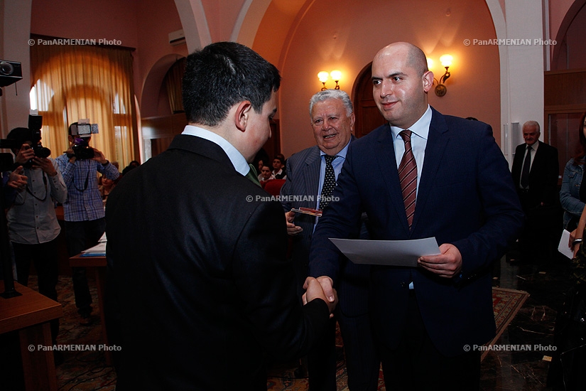 Minister of Education and Science of Armenia Armen Ashotyan  presented awards to the winners of the Republican Subject Olympiad of 2012-2013 academic year