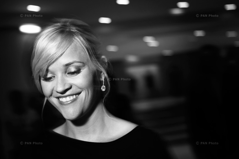 American actress Reese Witherspoon giving signatures to her fans after “Mud” film press conference