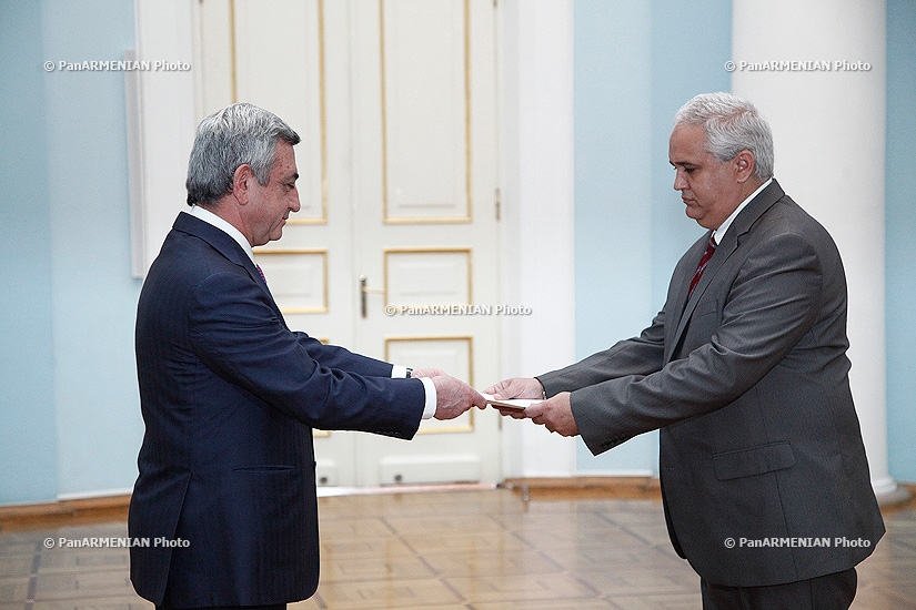 Newly appointed Cuba’s Ambassador to Armenia Emilio Losada Garcia (residence in Moscow) on Monday handed in his credentials to RA President Serzh Sargsyan