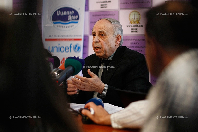 Press confrerence of Chairman of Achilles Center for Protection of Drivers Rights NGO Eduard Hovhannisyan
