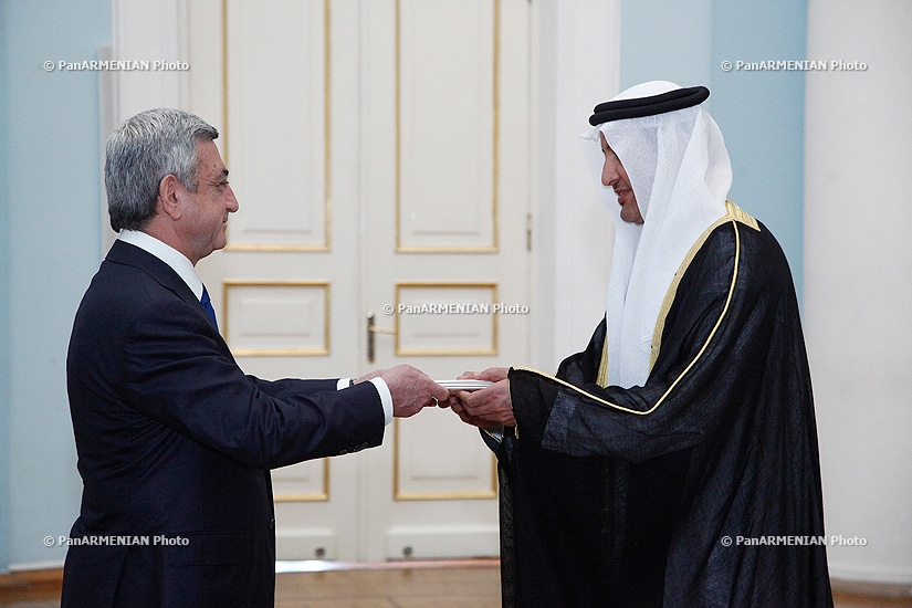 Новоназначенный посол ОАЭ в Армении Мохамед аль-Зааби вручил свои верительные грамоты президенту Аремении Сержу Саргсяну