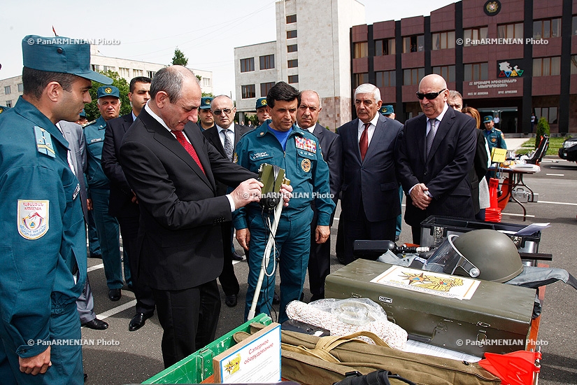 Президент Республики Арцах Бако Саакян посетил МЧС Армении