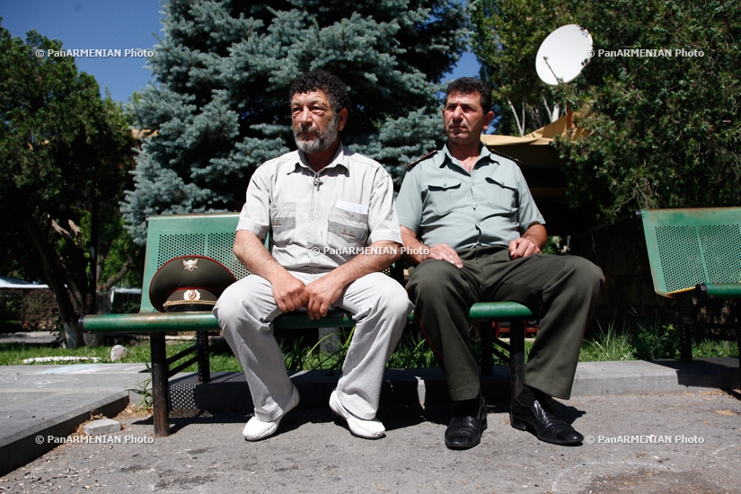 Сидячая забастовка участника карабахской войны, полковника запаса Володи Аветисяна