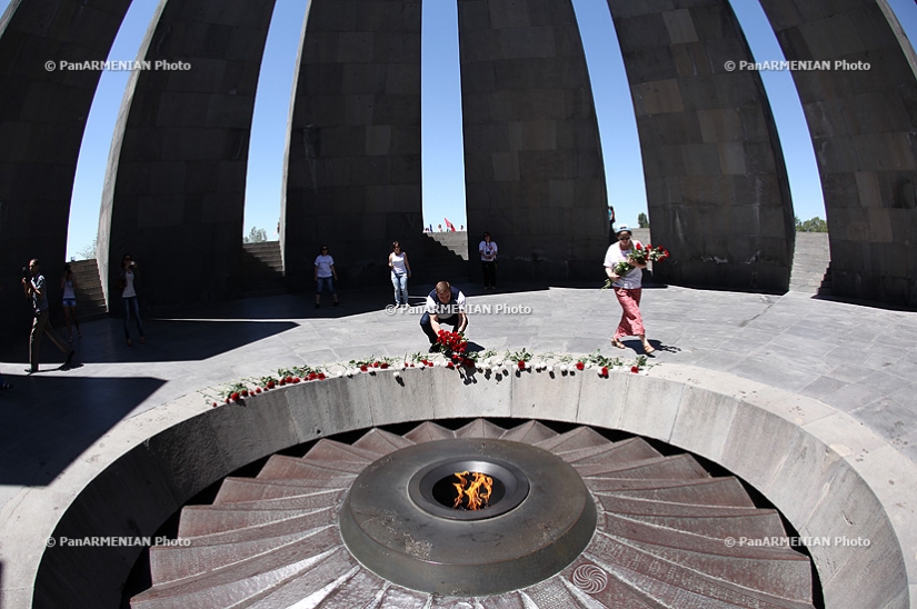 Participants of “Cooperation 2013” international marathon for people with disabilities visit Armenian Genocide memorial complex 