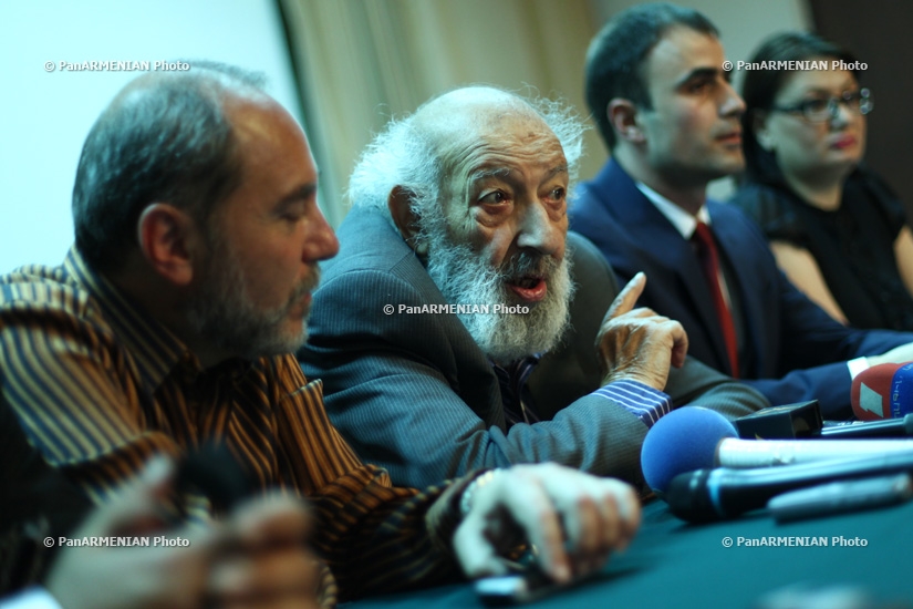 Press conference about famed Turkish-Armenian photographer Ara Güler's Yerevan-hosted exhibit held in National Gallery