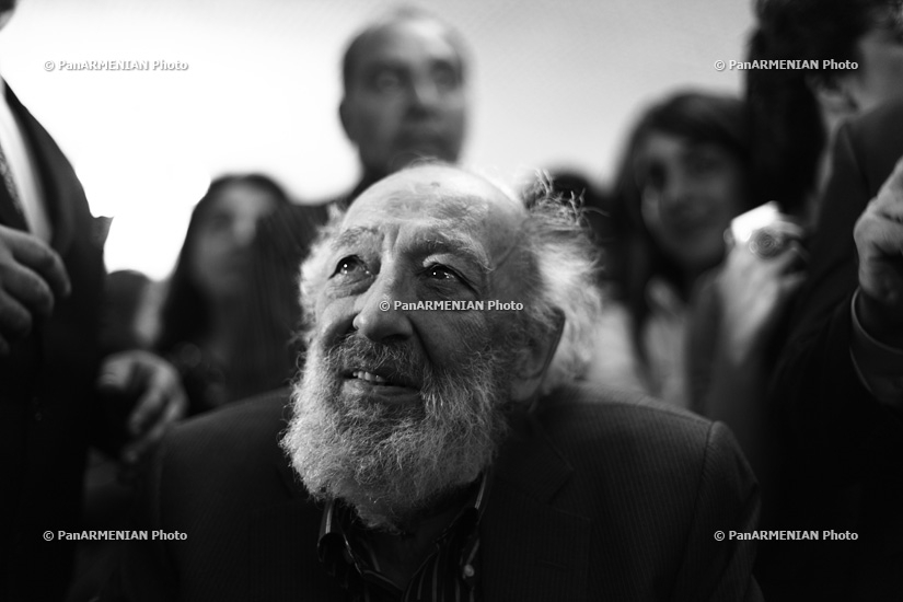 Press conference about famed Turkish-Armenian photographer Ara Güler's Yerevan-hosted exhibit held in National Gallery