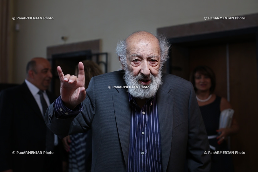 Press conference about famed Turkish-Armenian photographer Ara Güler's Yerevan-hosted exhibit held in National Gallery