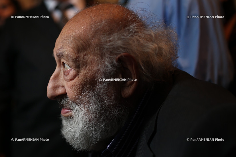 Press conference about famed Turkish-Armenian photographer Ara Güler's Yerevan-hosted exhibit held in National Gallery