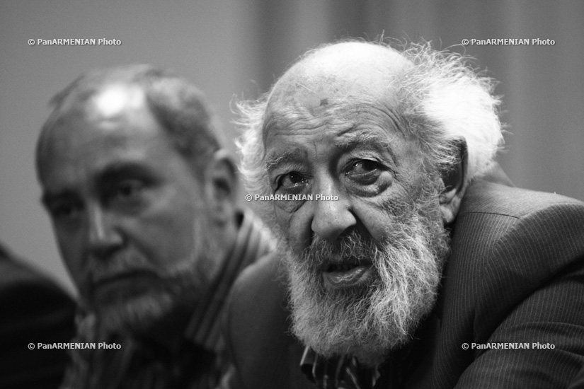 Press conference about famed Turkish-Armenian photographer Ara Güler's Yerevan-hosted exhibit held in National Gallery