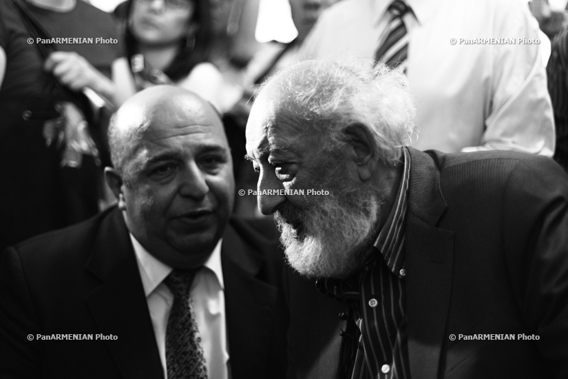 Press conference about famed Turkish-Armenian photographer Ara Güler's Yerevan-hosted exhibit held in National Gallery