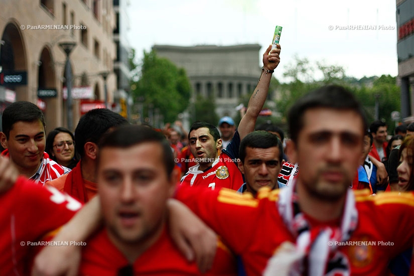 Football fans' march to Vazgen Sargsyan Stadium before Armenia-Malta Republic match