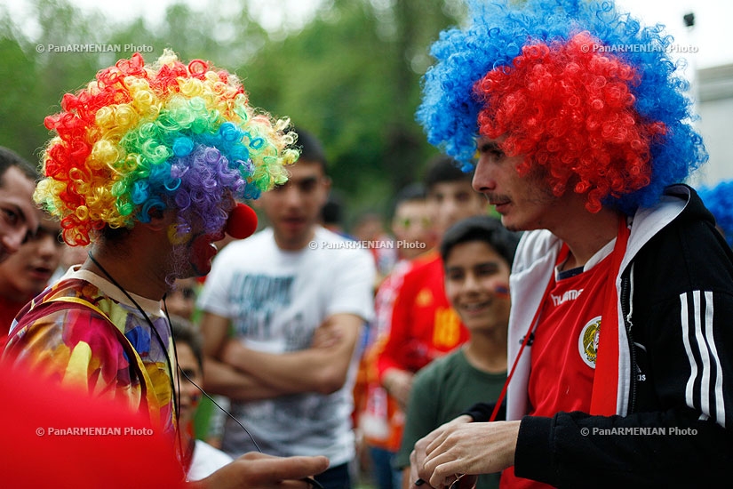 Football fans' march to Vazgen Sargsyan Stadium before Armenia-Malta Republic match