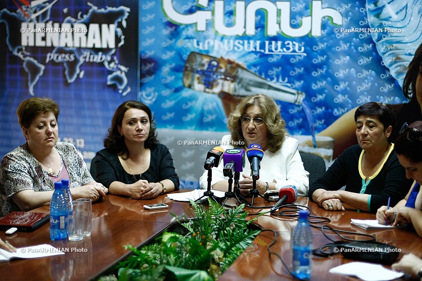 Press conference of the director and teachers of Vanadzor school № 8