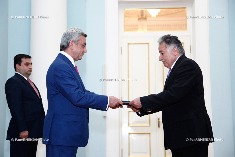 The newly appointed ambassador of Iraq to Armenia Ghazi Tahir Khalid presented his credentials to RA President Serzh Sargsyan