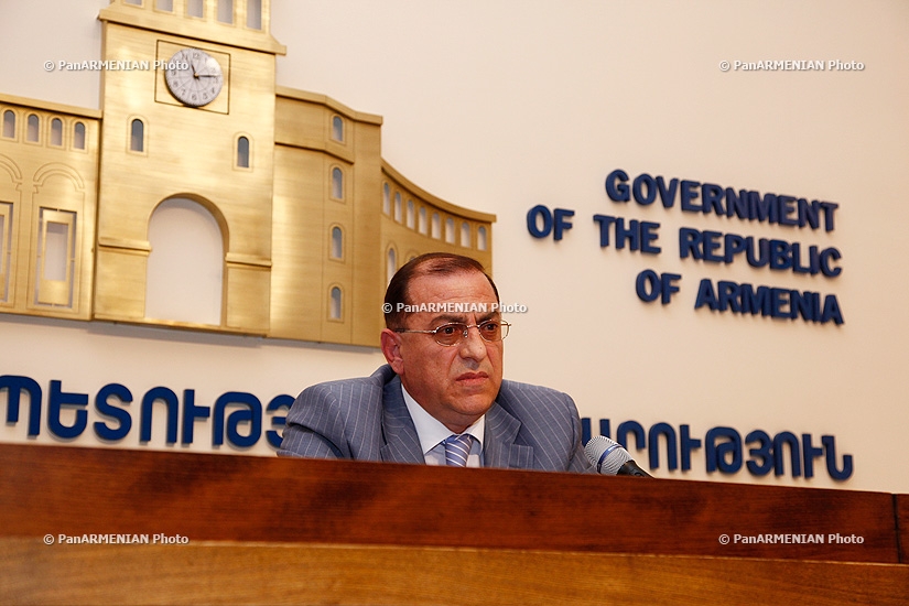 Press conference of Minister of Urban Development Samvel Tadevosyan on Control Chamber's report 