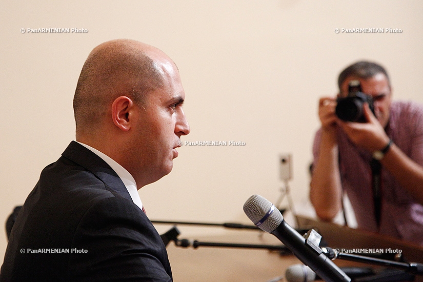 Press conference of Armenian Minister of Education Armen Ashotyan on Control Chamber's report 
