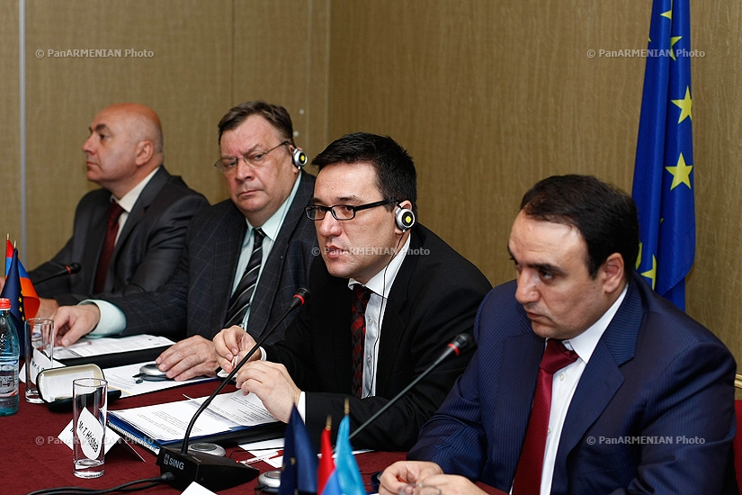 Մարդու իրավունքների միջգերատեսչական հանձնաժողովի անդրանիկ նիստը