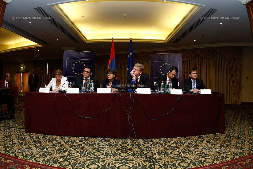 Meeting of EU Commissioner for Enlargement and European Neighbourhood Policy Štefan Füle with the representatives of Armenian civil society