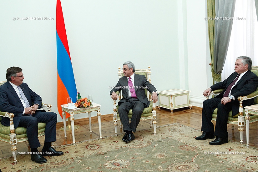 Президент Армении Серж Саргсян принял председателя ОБСЕ, министра иностранных дел Украины Леонида Кожару