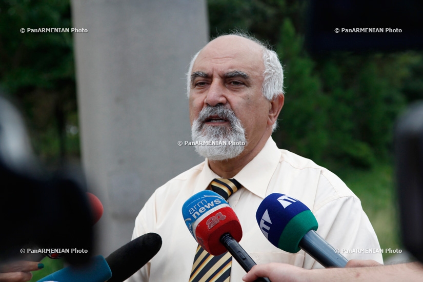 Press conference of Paruyr Hayrikyan in Yerablur