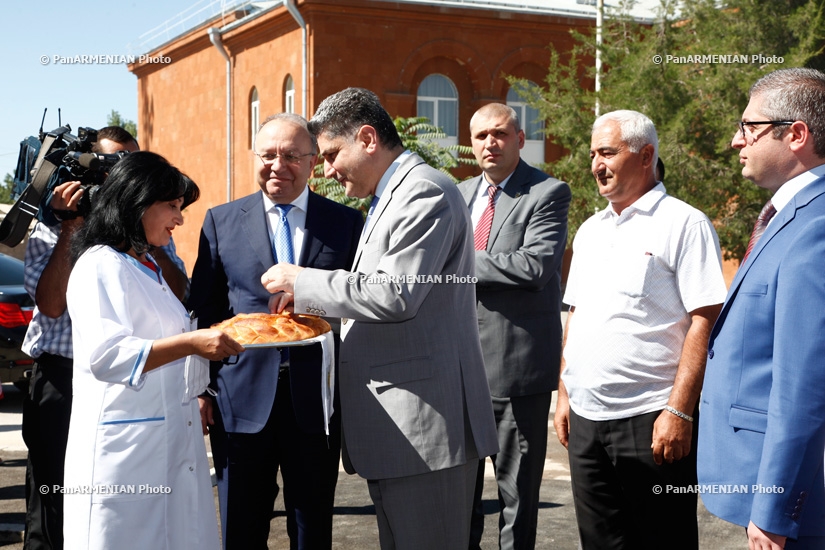 RA Prime Minister Tigran Sargsyan took part in the opening of polyclinic in Armavir Province