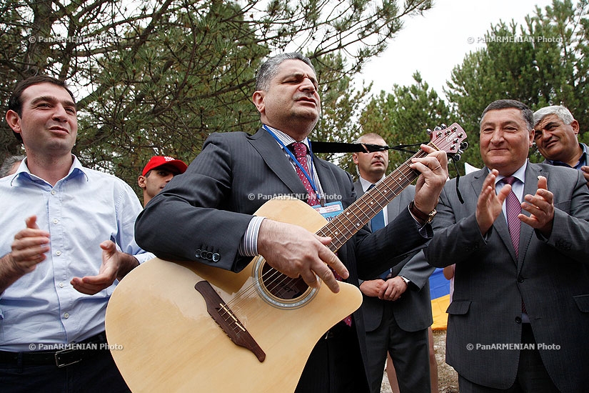 Prime Minister Tigran Sargsyan visits Miasin youth camp
