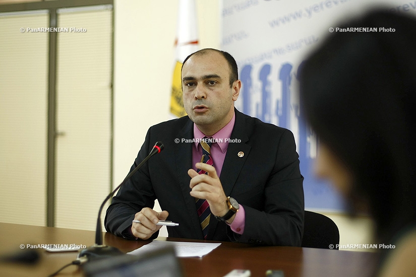 Пресс-конференция заведующего Департаментом здравоохранения мэрии Еревана Камсара Бабиняна