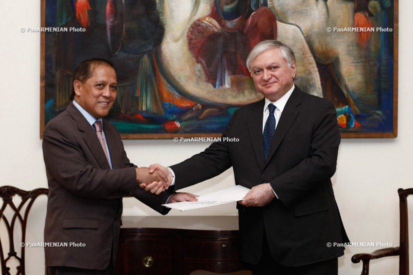 RA Minister of Foreign Affairs Edward Nalbandyan receives the newly appointed Philippine ambassador to Armenia  Alejandro Mosquera