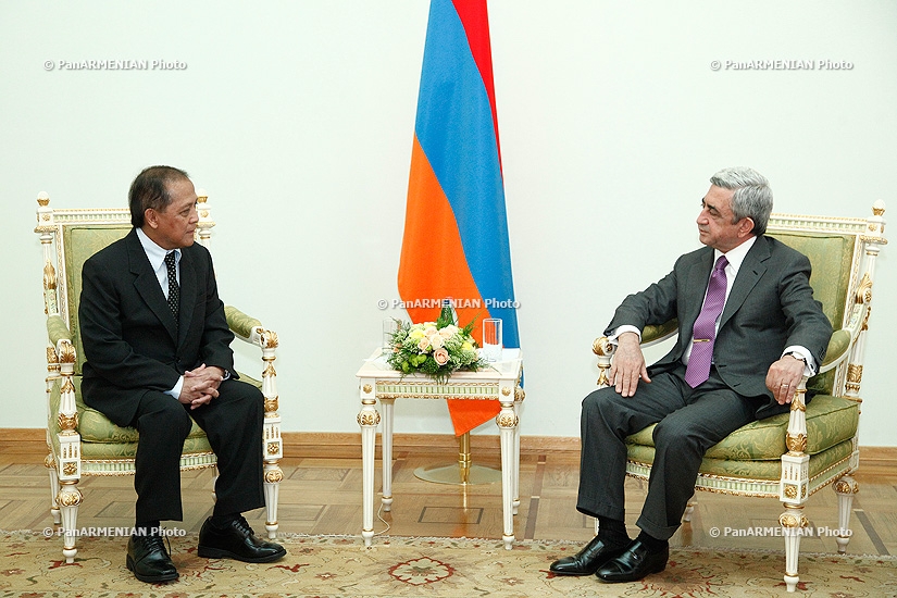 The newly appointed Philippine ambassador to Armenia Alejandro Mosquera  presented his credentials to RA President Serzh Sargsyan