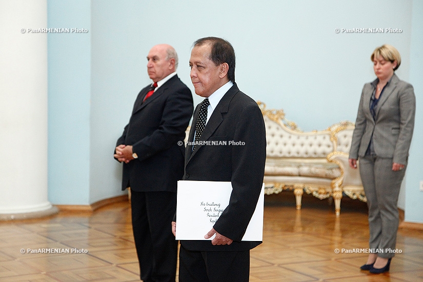 Новоназначенный посол Филиппин в Армении Алехандро Москера вручил свои верительные грамоты президенту Армении Сержу Саргсяну