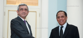 Новоназначенный посол Филиппин в Армении Алехандро Москера вручил свои верительные грамоты президенту Армении Сержу Саргсяну