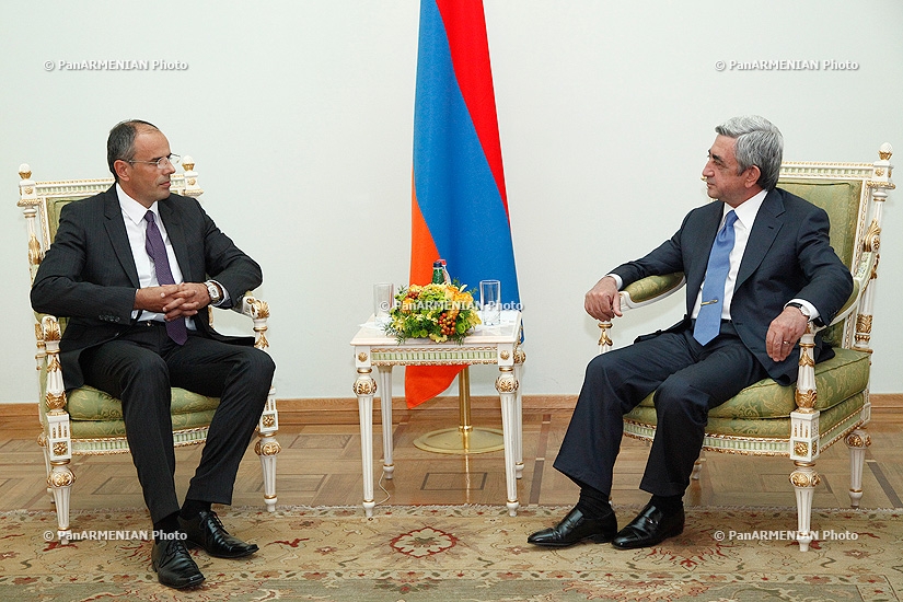 The newly appointed  ambassador of Montenegro to Armenia  Lyubomir Mishurovich presented his credentials to RA President Serzh Sargsyan