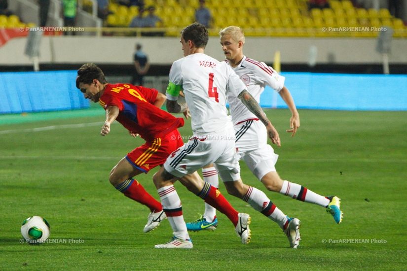 Футбольный матч Армения-Дания